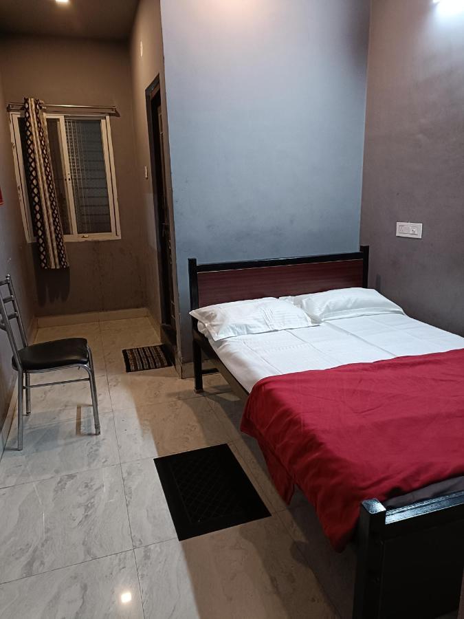 Radhika Lodge Bellary Exterior photo